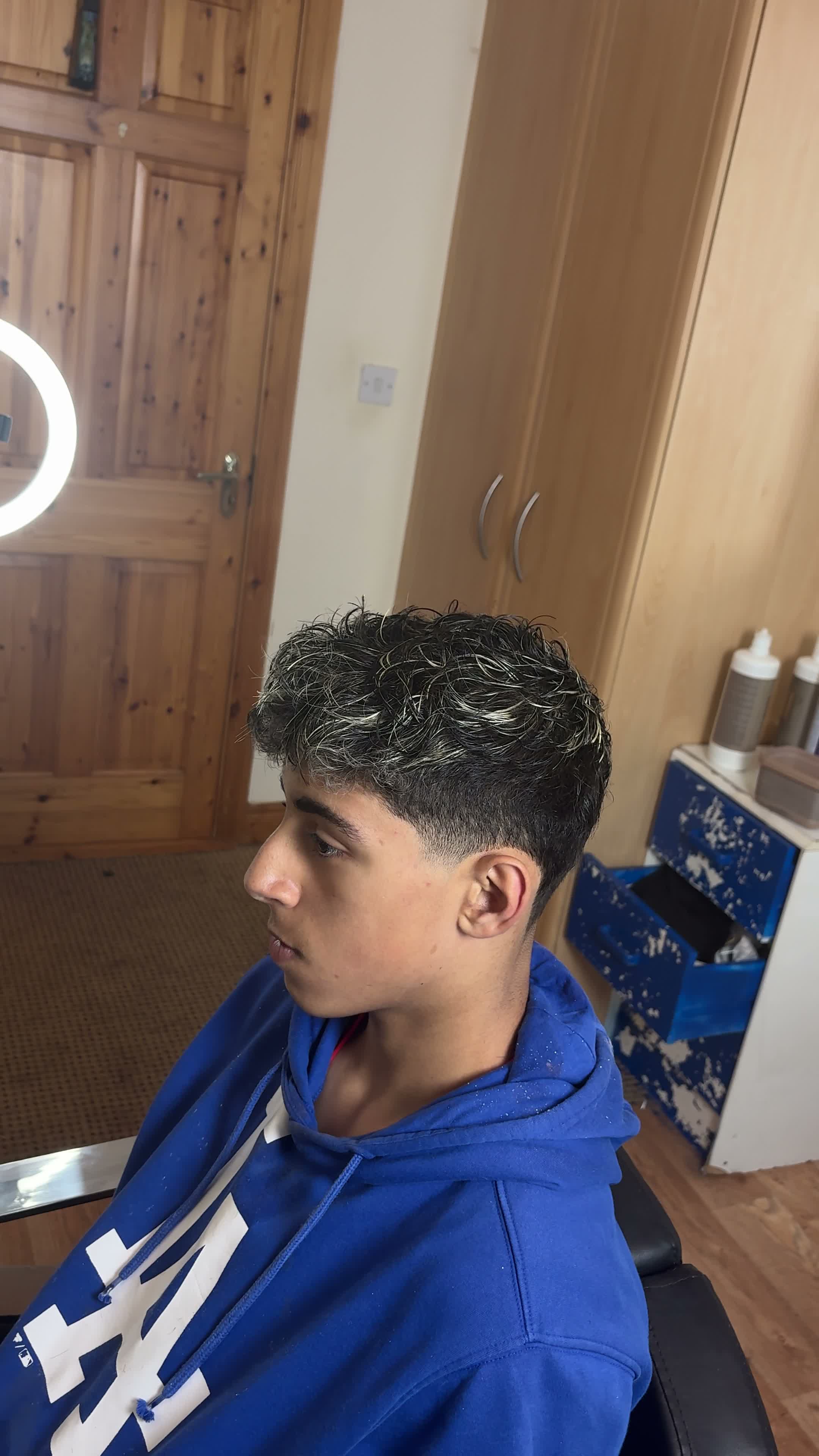 Chris.Cuts — video 5