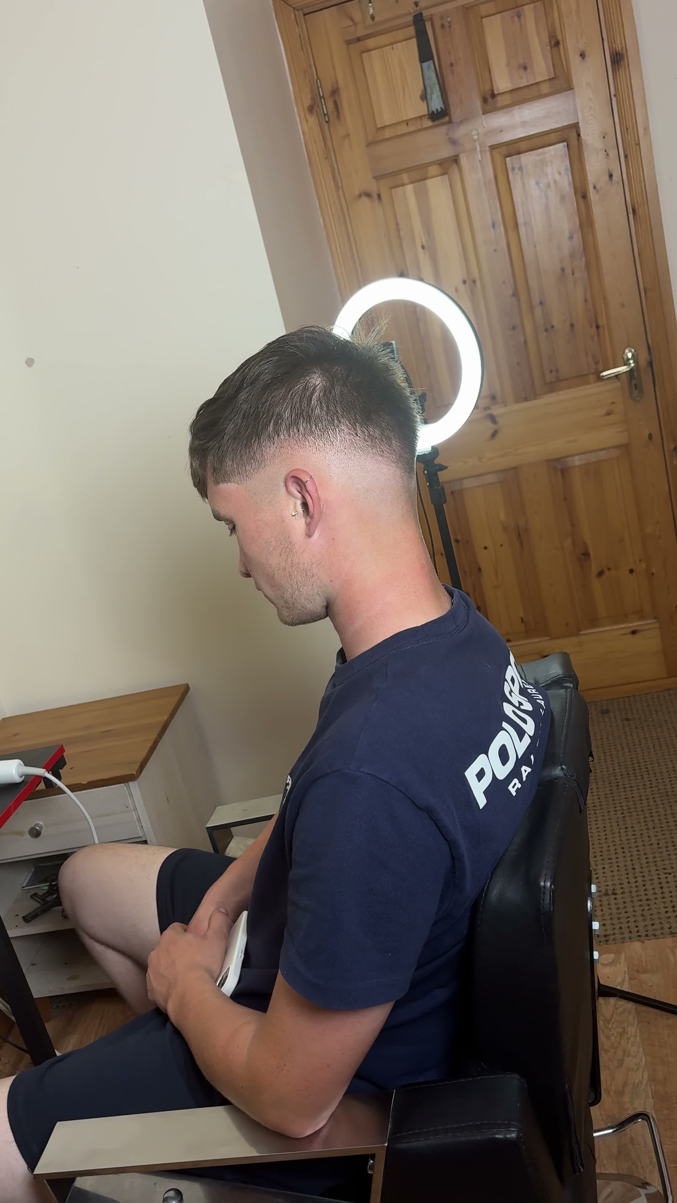Chris.Cuts — video 3